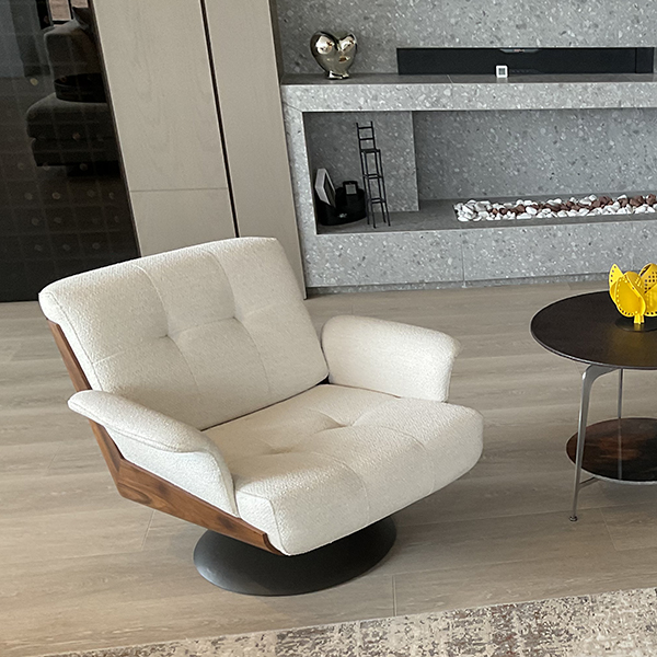 POLTRONA MALTA<br>
(Base Giratoria)