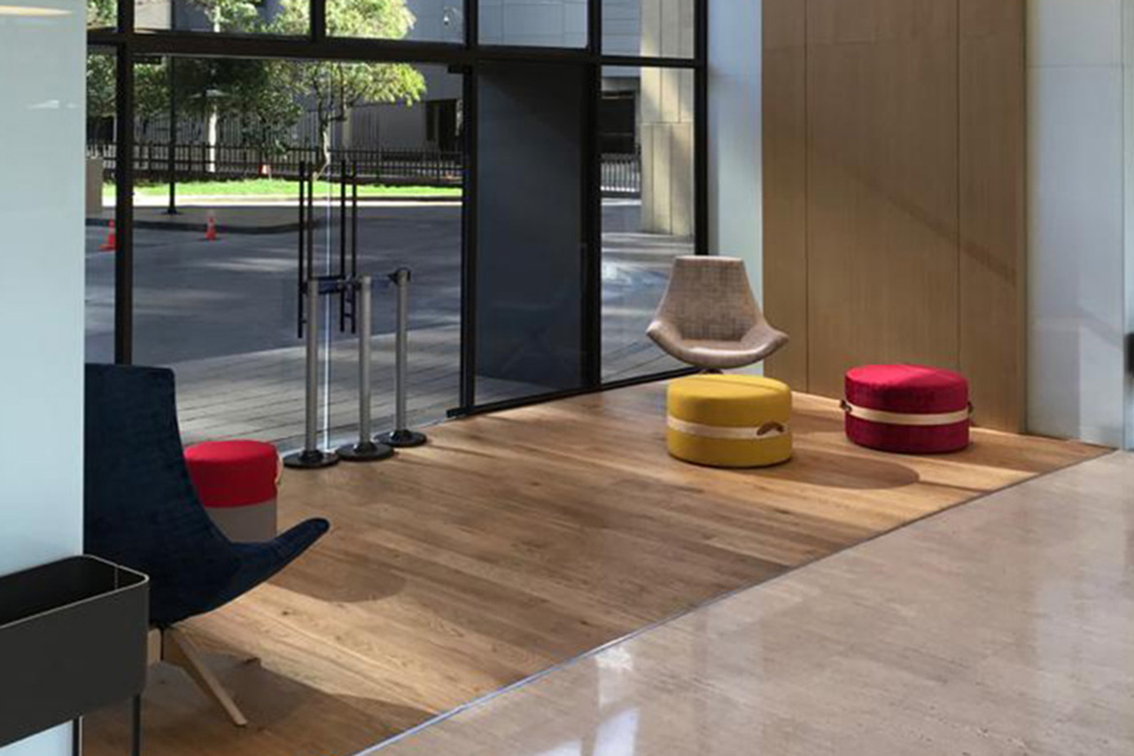 Piso Ingeniería de Alta Especificación - Roble Europeo Natural